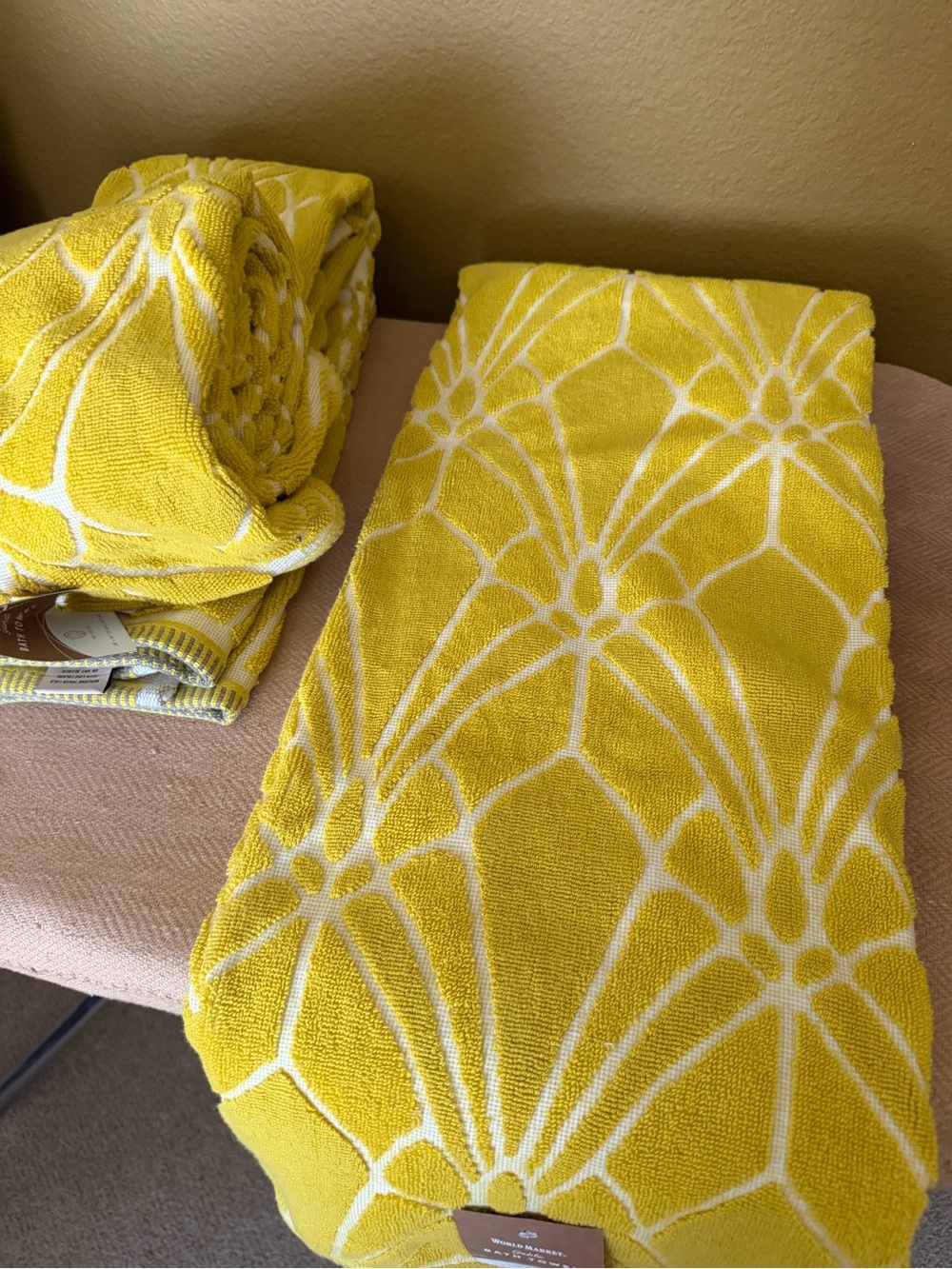 Cost Plus World Market Yellow Floral-Style Towel 4 piece Set - Picture 8 of 8